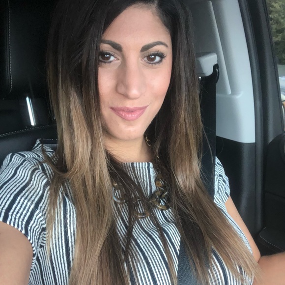 Meet your Posher, V - Picture 1 of 1